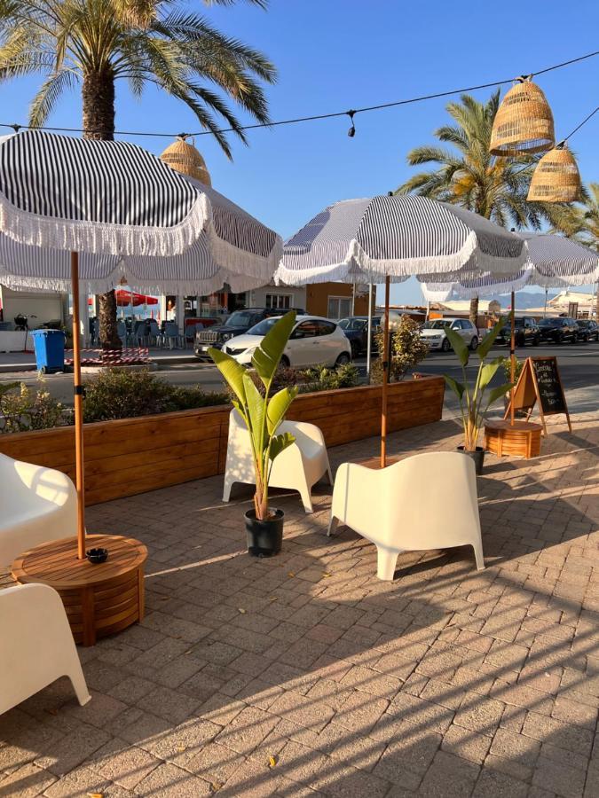 Hotel Jolly Roger Pietra Ligure Exterior foto